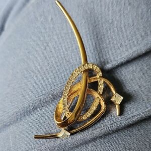 Source Unknown Gold and Silver Brooch